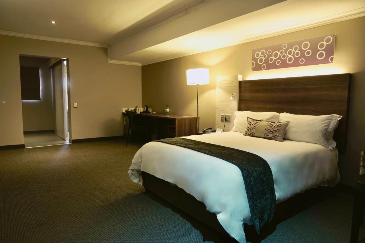 Birchwood Hotel And Or Tambo Conference Centre Boksburg Ngoại thất bức ảnh