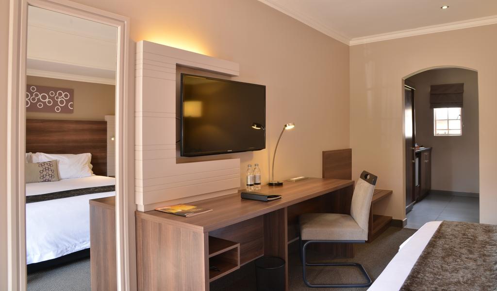 Birchwood Hotel And Or Tambo Conference Centre Boksburg Ngoại thất bức ảnh